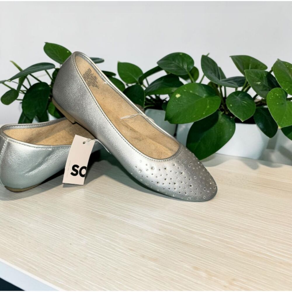 SO Women’s Size 11 Silver Rhinestone Ballet Flats NWT